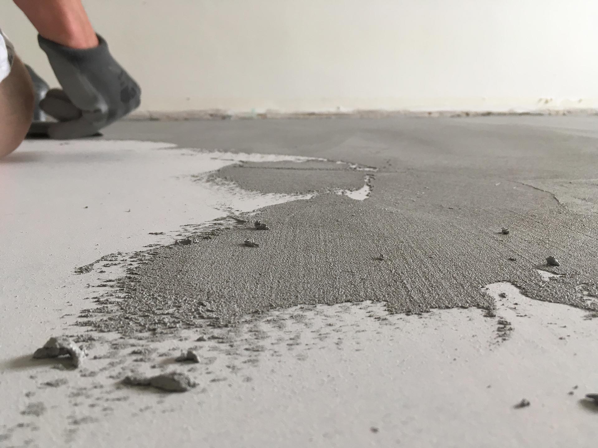 Verarbeitung Betonoptik auf dem Boden