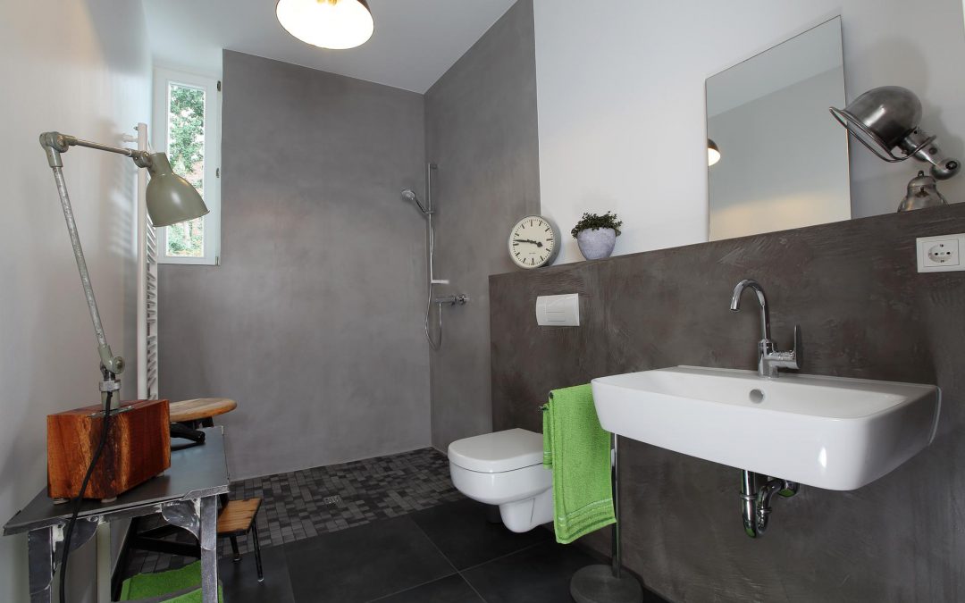 Offenes Badezimmer